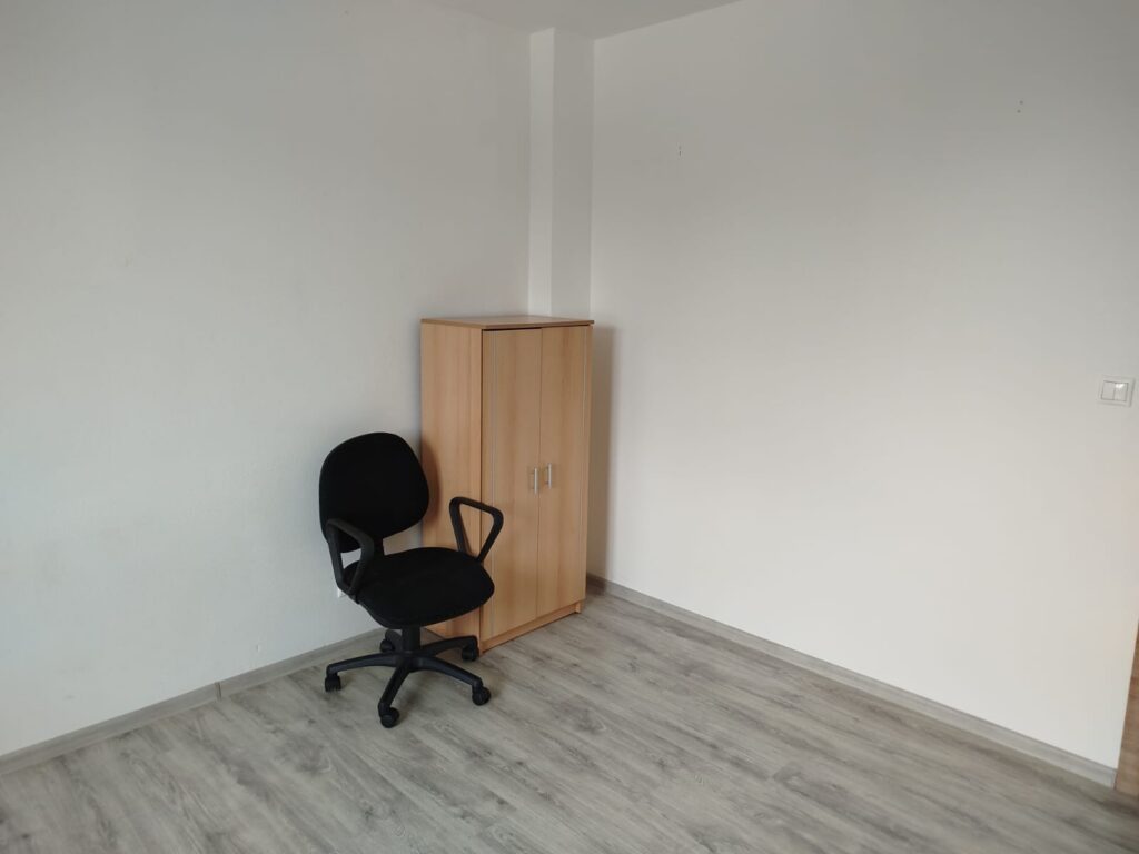 Na predaj 5-izbový nízkoenergetický rodinný dom, so 700m2 pozemkom, Hviezdoslavov. – fotografia 12
