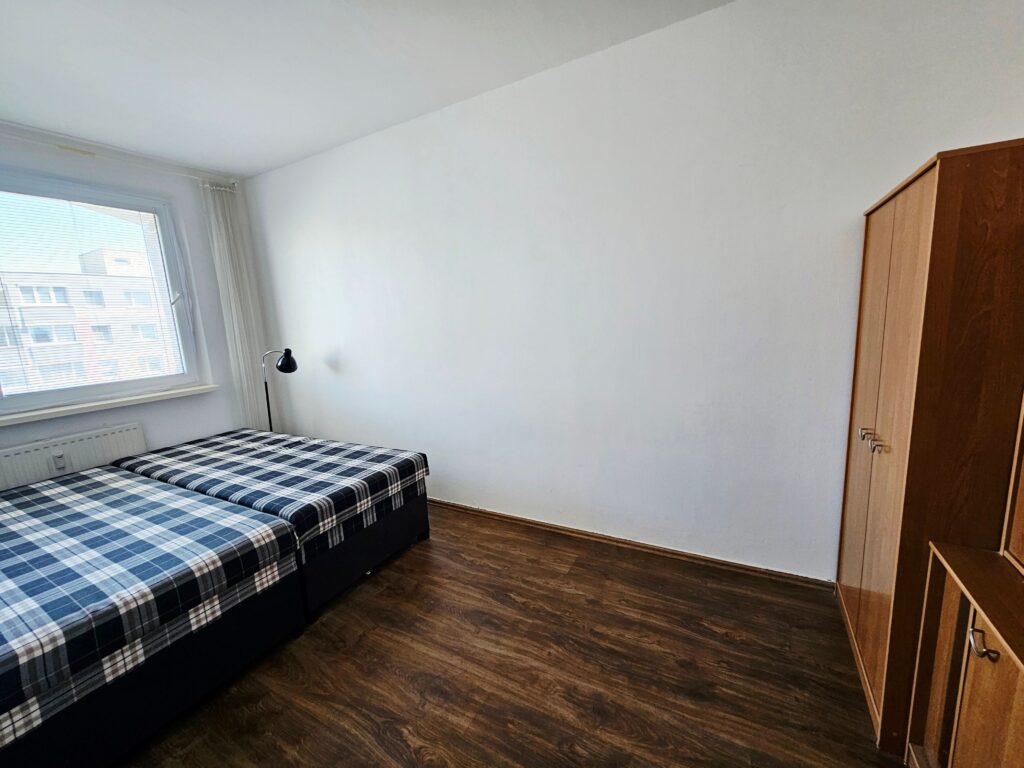 Na predaj 2-izbový byt s loggiou vo vyhľadávanej lokalite – fotografia 4